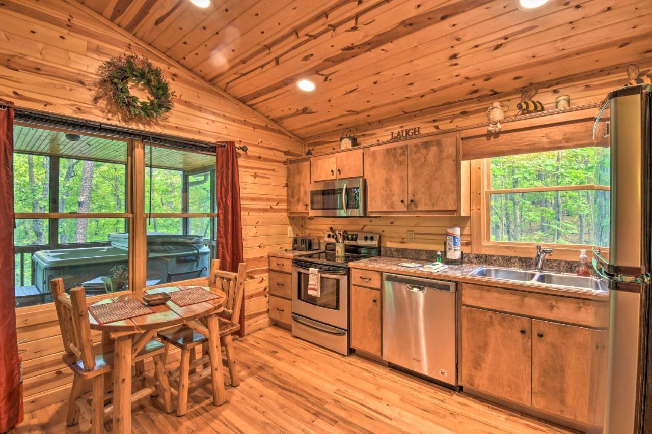 The Honeybee Cabin With Private Porch And Hot Tub Clarkesville Exteriér fotografie