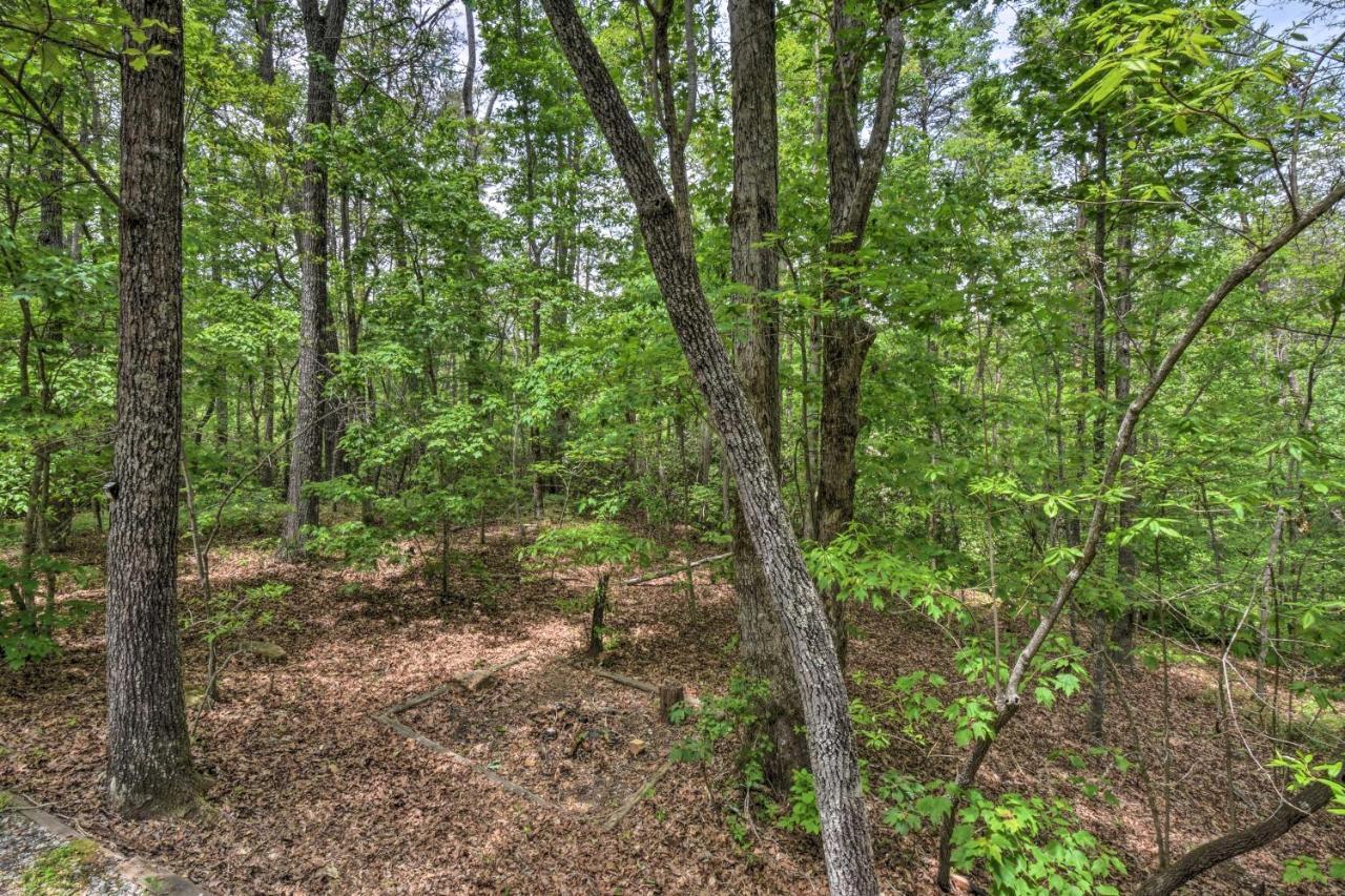 The Honeybee Cabin With Private Porch And Hot Tub Clarkesville Exteriér fotografie